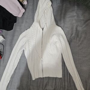 Elegant White Hooded Cable Knit Sweater
